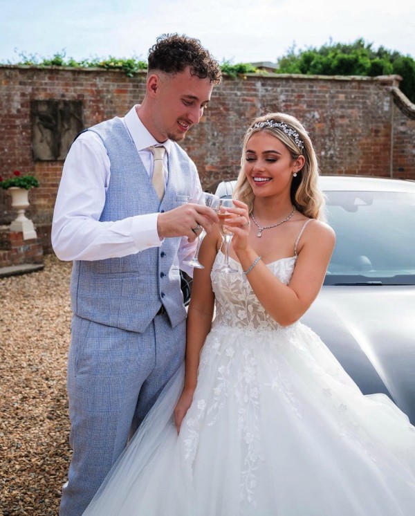 Photo of Amalfi Crystal Leaves and Pearl Wedding Headband uploaded by S on 17th November 2023