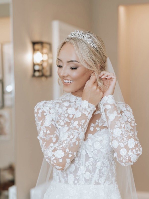 Photo of Ivory and Co Samira Crystal and Pearl Floral Bridal Tiara uploaded by S on 26th August 2025