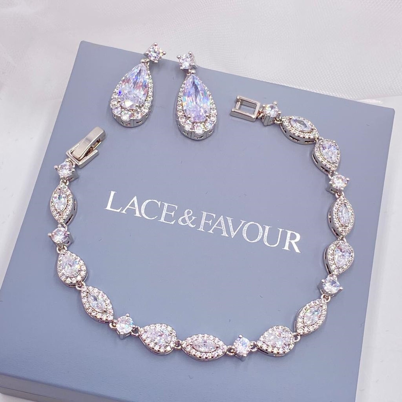 EVER FAITH Bracciale Da Sposa Con Perle E Zirconi Cubici - Goccia Marquise, Donna, Regalo Elegante