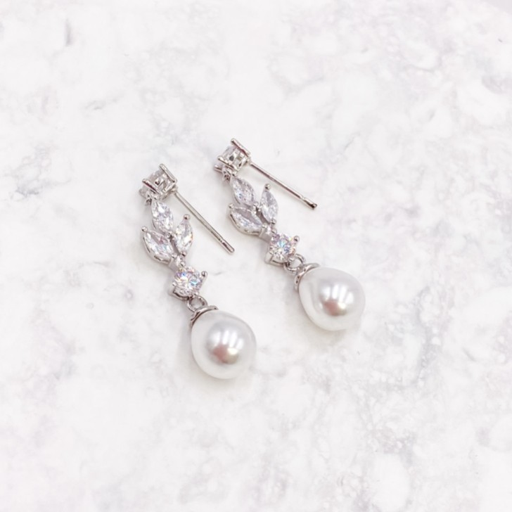 Abella Tropfenohrringe mit kubischen Zirkonen und Perlen