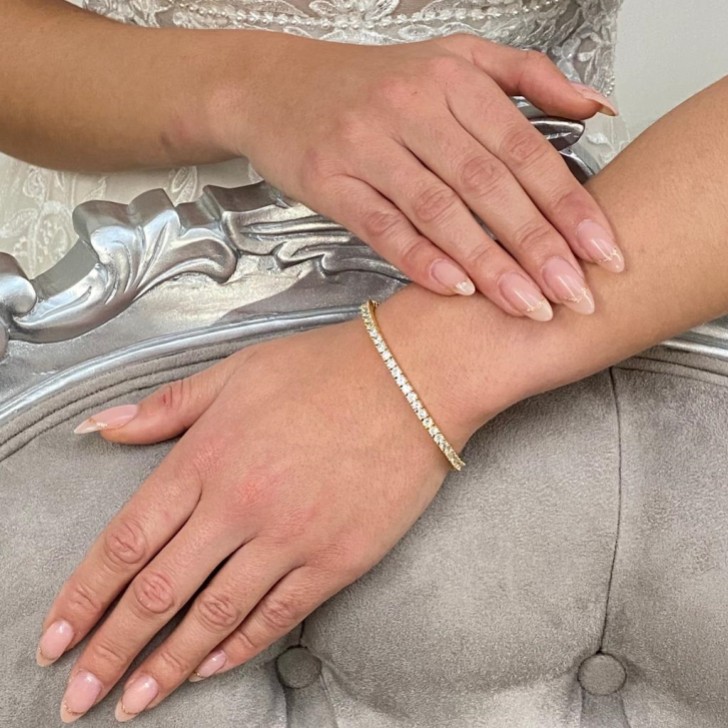 Alanna Simple Cubic Zirconia Tennis Bracelet (Gold)