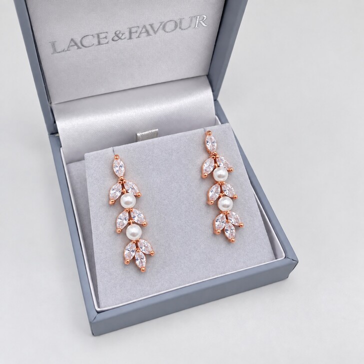 Amalia Rose Gold Cubic Zirkonia und Perle Tropfen Ohrringe