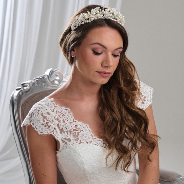 Arianna Charlie Statement Pearl and Flowers Tiara AR803