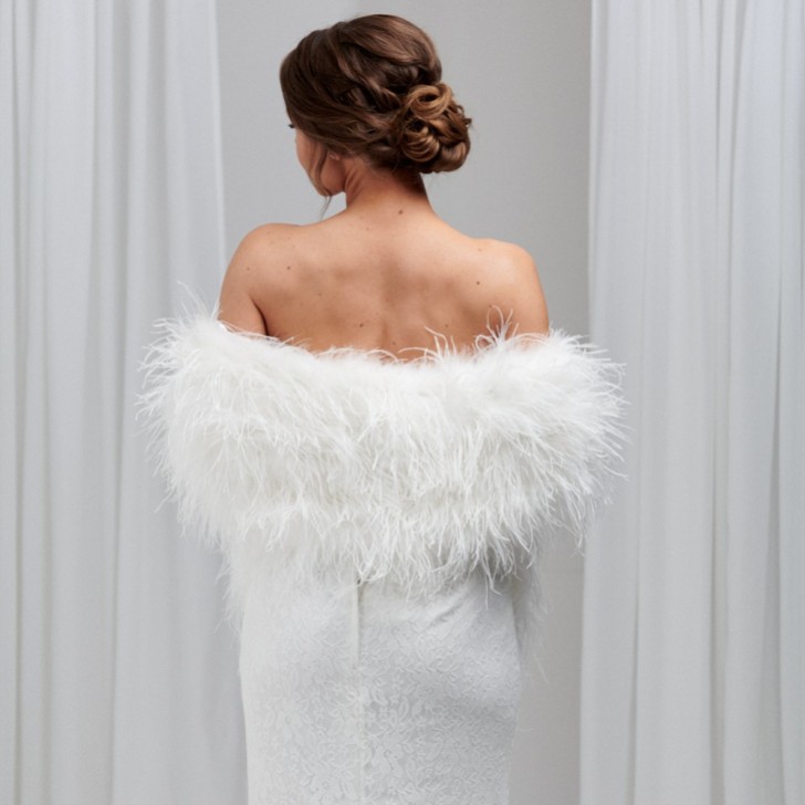 Audrey Ivoire Longue étole de mariée en plumes d'autruche