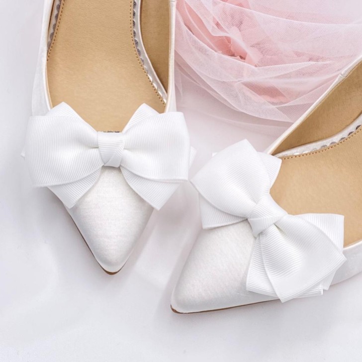 Betsy Large Ivory Ribbon Bow Shoe Clips