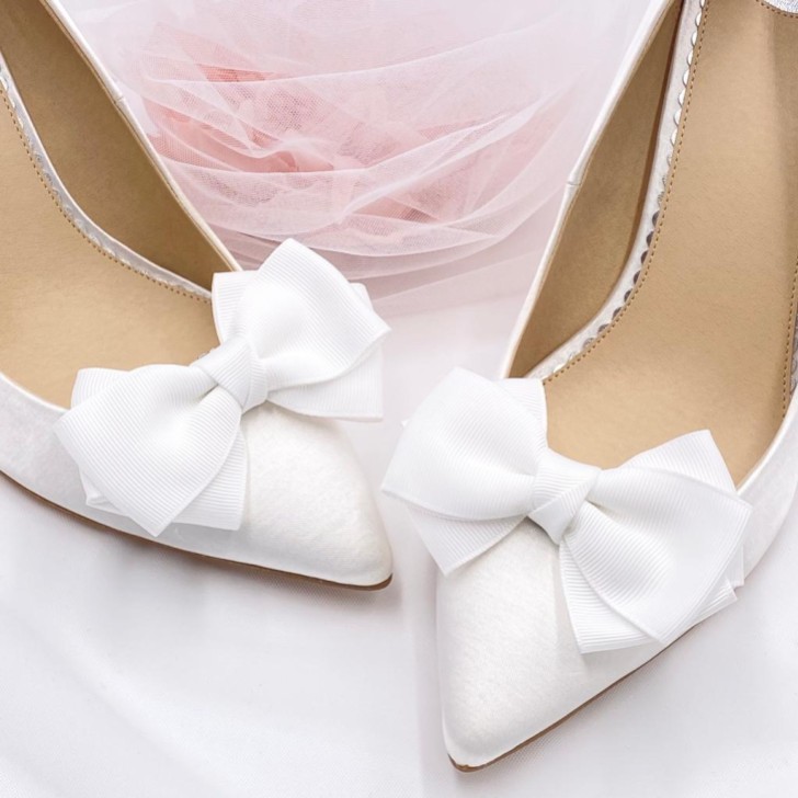 Betsy Large Ivory Ribbon Bow Shoe Clips