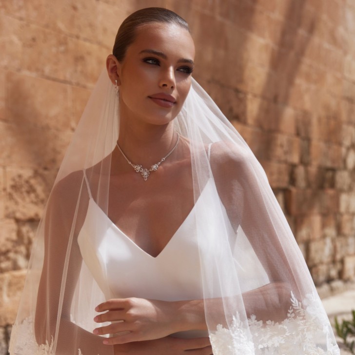 Bianco Avorio Velo da cappella a due strati con bordo in pizzo floreale S492