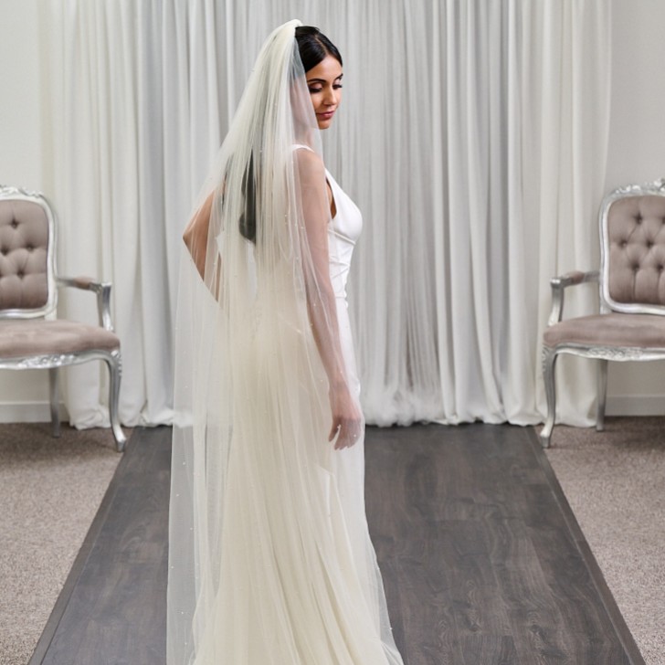 Camden Einstöckiger Italienischer Tüll Zierlicher Schleier mit Perlenbesatz