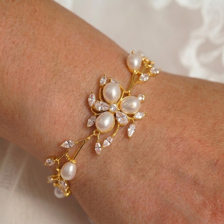 Lola Freshwater Pearl and Crystal Leaves Wedding Bracelet (Gold)