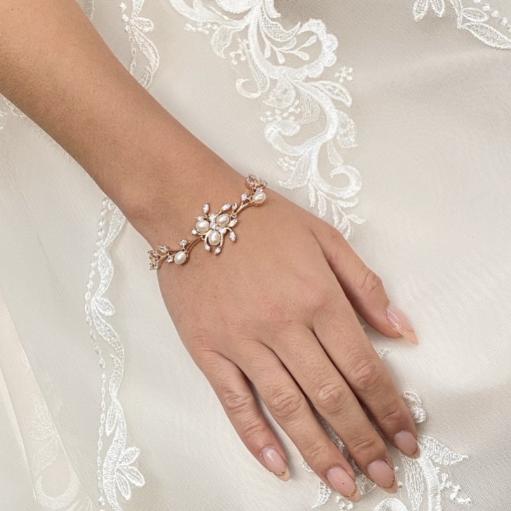 Lola Süßwasserperlen und Kristallblätter Hochzeitsarmband (Rose Gold)