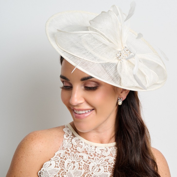Creme Diamante Bogen große Sinamay Scheibe Hochzeit Fascinator