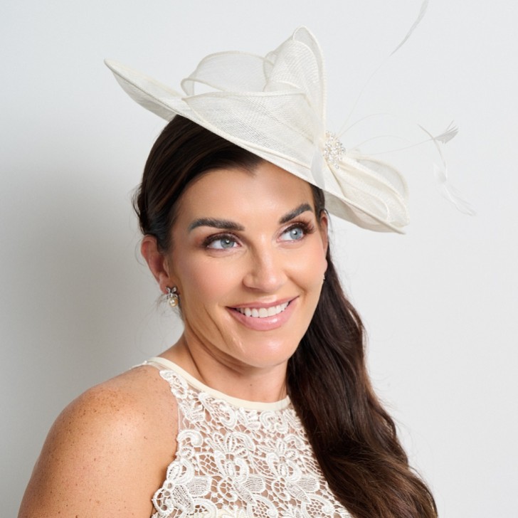 Creme Diamante Bogen große Sinamay Scheibe Hochzeit Fascinator