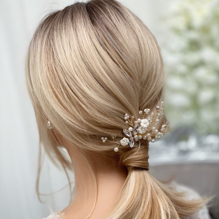 Dianthus Dainty Gold Floral Hair Comb