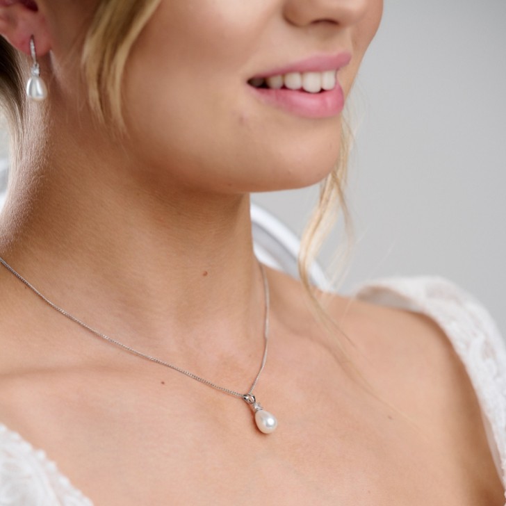 Dolci Silver Teardrop Pearl Pendant Necklace