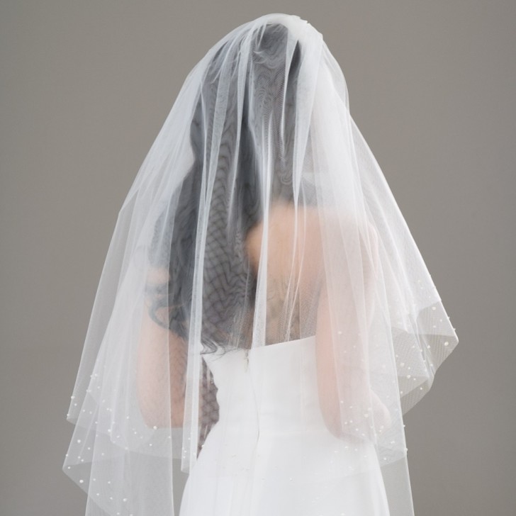 Dorado Ivory Two Tier Cut Edge Pearl Bridal Veil