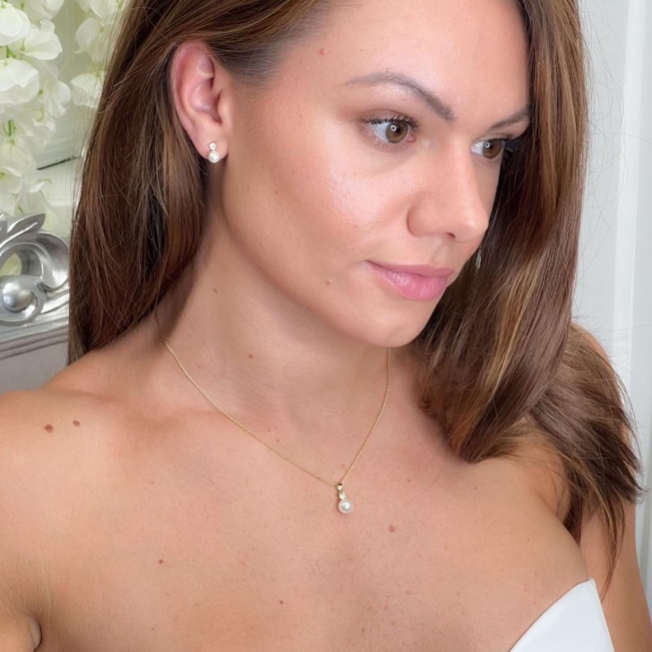 Evie Gold Zierlicher Perlenohrstecker und Anhänger Schmuckset