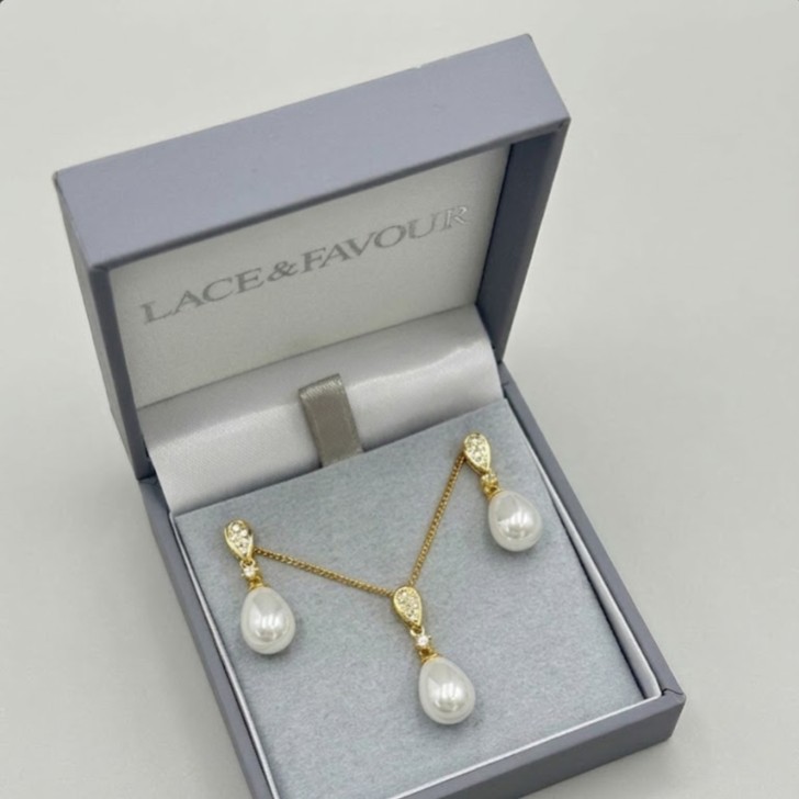 Faye Gold Teardrop Pearl and Crystal Jewellery Set