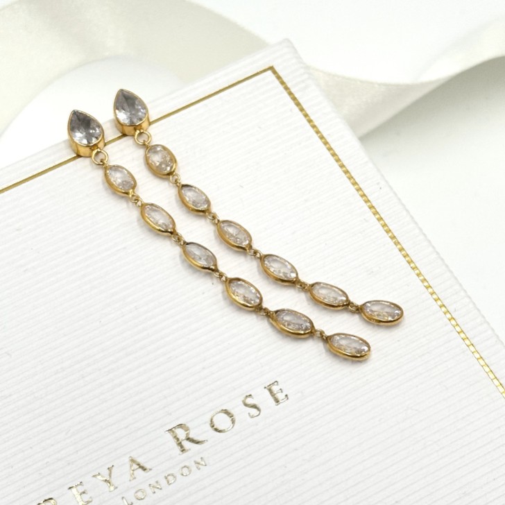 Freya Rose Orecchini lunghi ovali con cornice in cristallo d'oro
