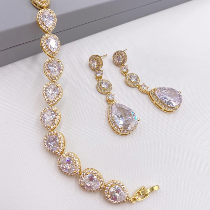 Hampton Teardrop Cubic Zirconia Wedding Bracelet (Gold)