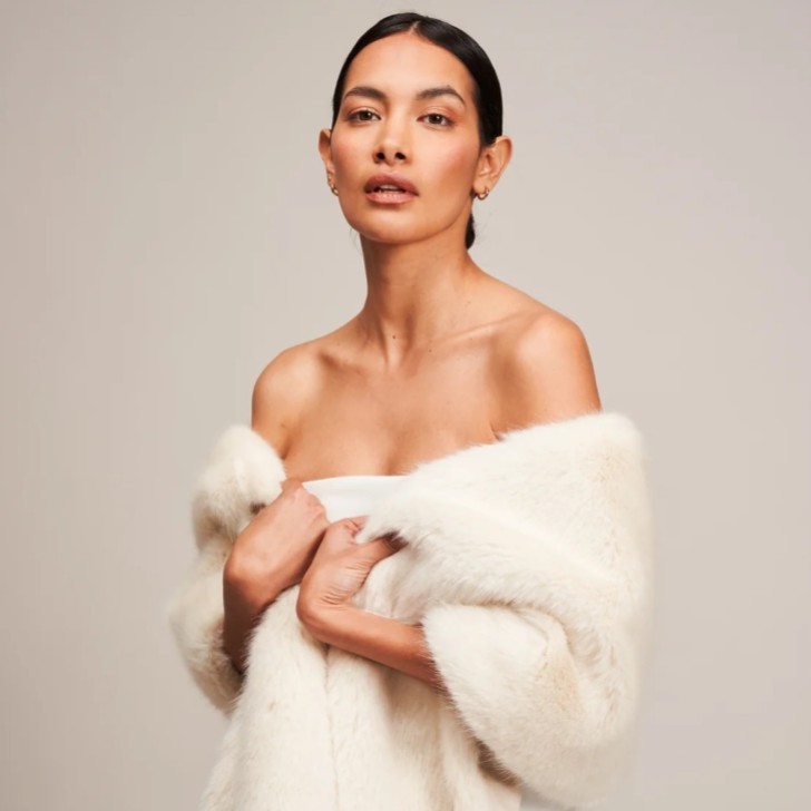 Helen Moore Ivory Long Faux Fur Stole