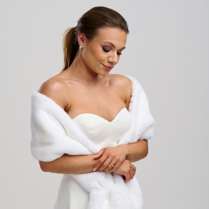 Helen Moore Ivory Vixen Faux Fur Stole