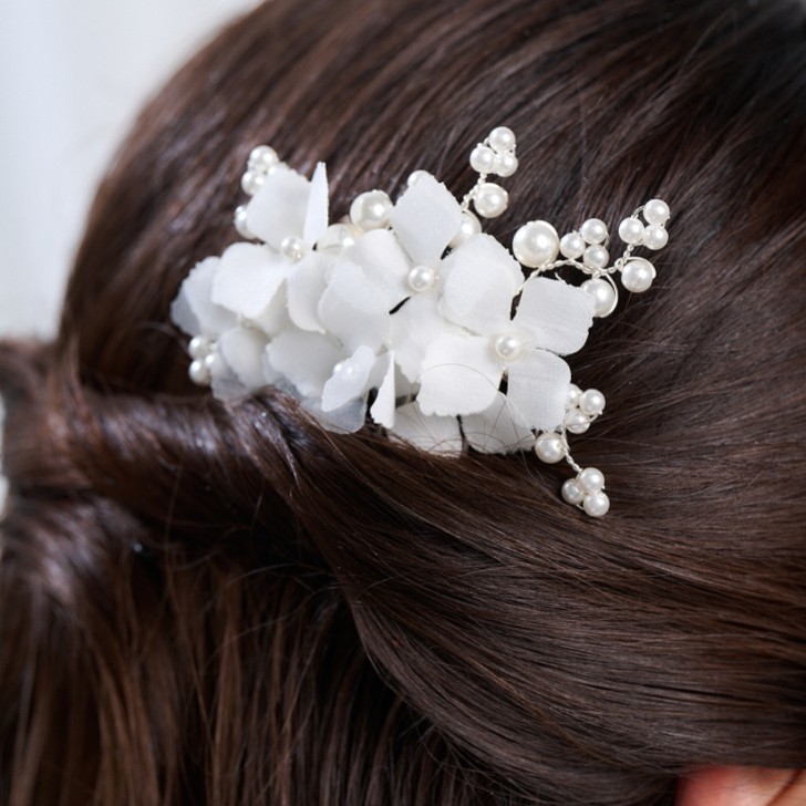 Hydrangea Dainty Ivory Fabric Flowers and Pearl Hair Comb