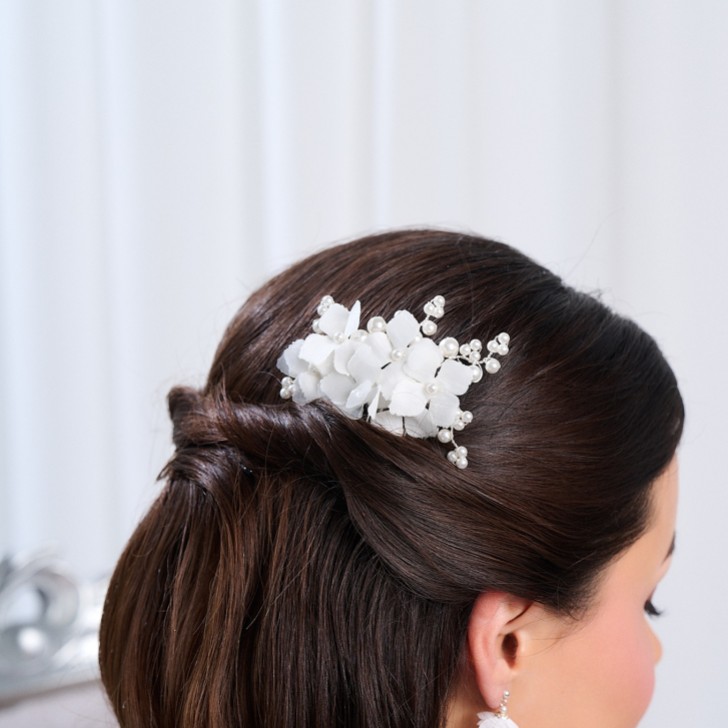 Hydrangea Dainty Ivory Fabric Flowers and Pearl Hair Comb
