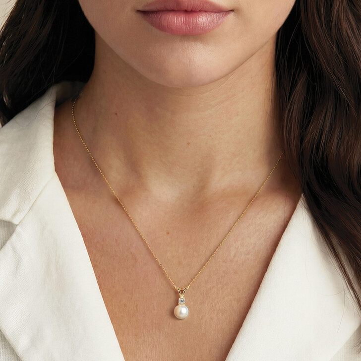 Ivory and Co Classic Gold Pearl Pendant Necklace