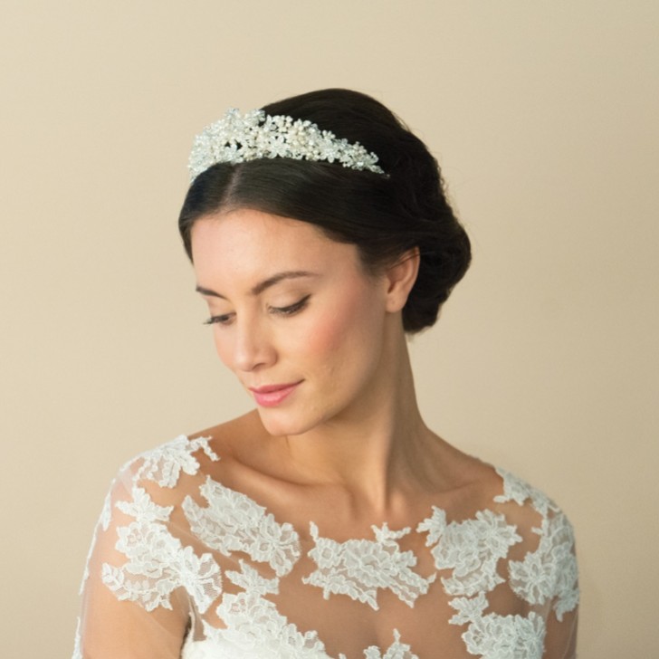 Ivory and Co Emma Aussage verschönert Blumen Braut Tiara
