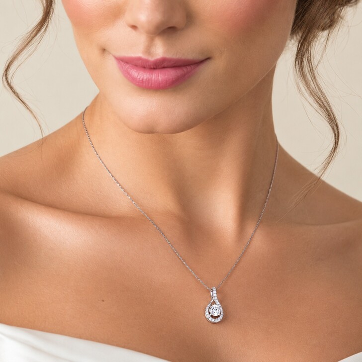 Ivory and Co Collier à pendentifs en cristal Eternity