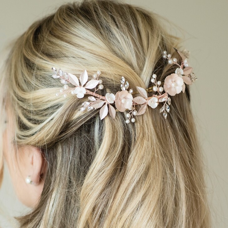 Ivory and Co Pince à cheveux en forme de croissant fleuri en cristal et perle rose or