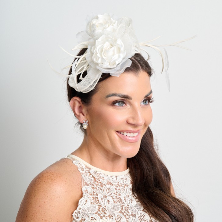 Creme Floral Feder Hochzeit Fascinator