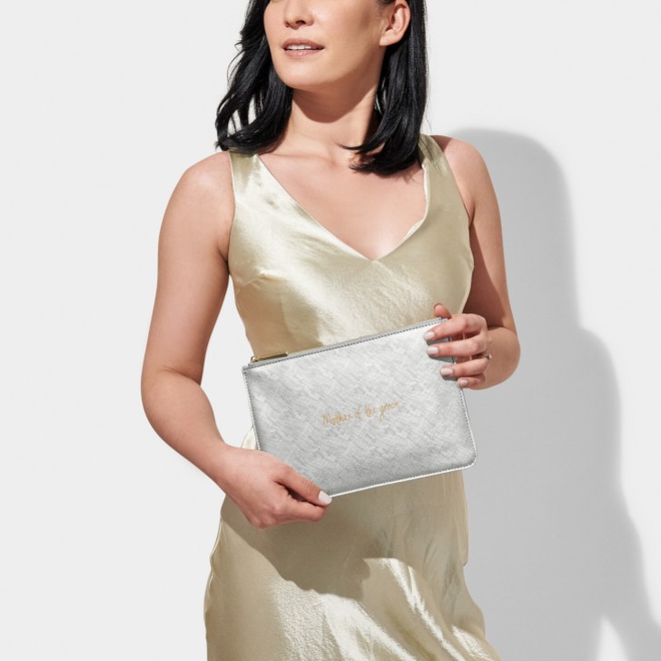 Katie Loxton mutter des Bräutigams