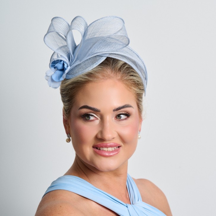 Hellblau Einfache Seite Falte Sinamay Hochzeit Fascinator