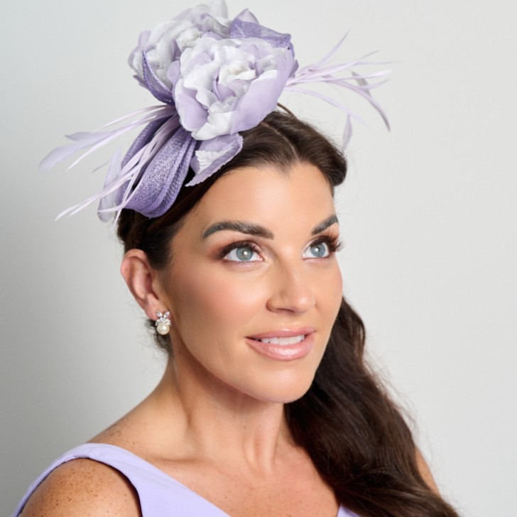 Lila Floral Feder Hochzeit Fascinator