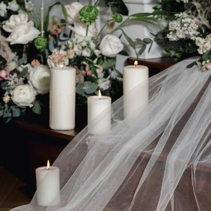 Linzi Jay Single Tier Veil with Pearl and Beaded Edge TLV8501