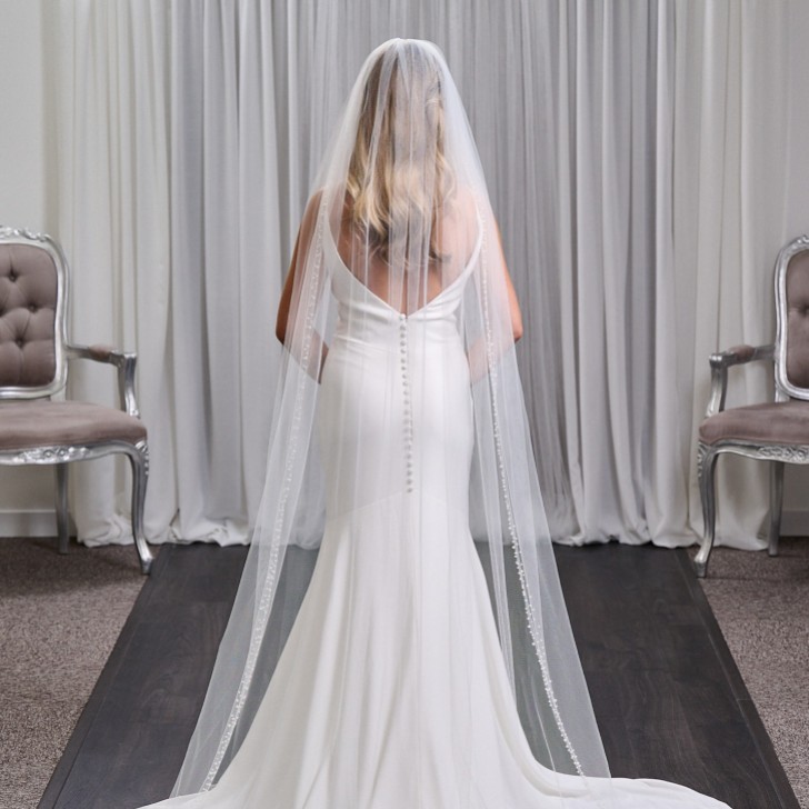 Manhattan Elfenbein einreihiger langer Schleier mit Perlen und Kristallen verziert