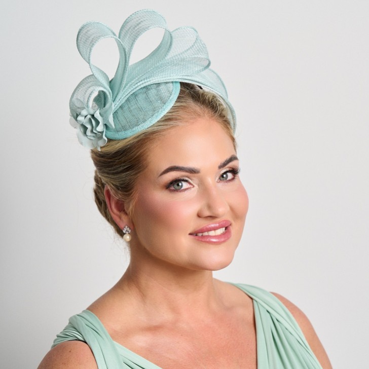 Mintgrün Einfache Seite Falte Sinamay Hochzeit Fascinator