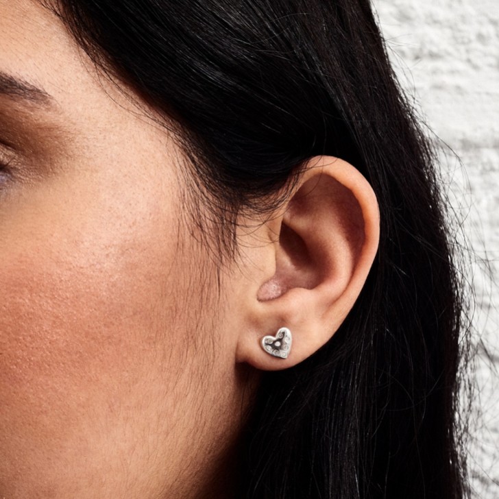 Olivia Burton Silber Kristall Herz Ohrstecker