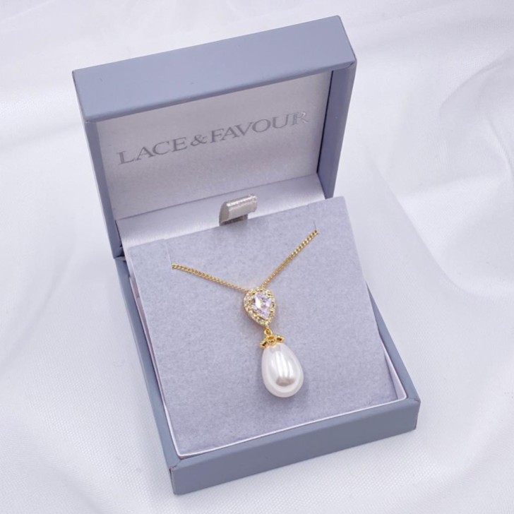 Paloma Teardrop Pearl Pendant Necklace (Gold)