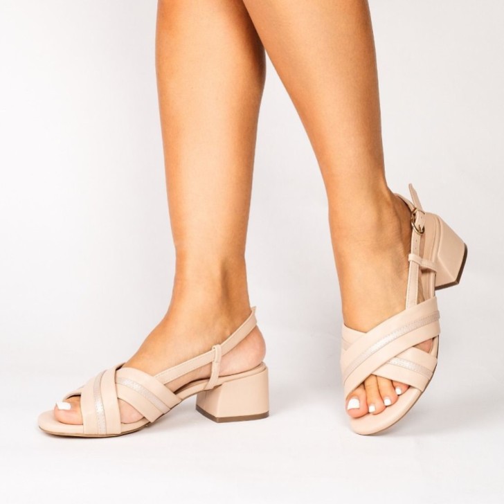 Paradox London Nancy Nackt Kunstleder Breite Passform Slingback Blockabsatz Sandalen