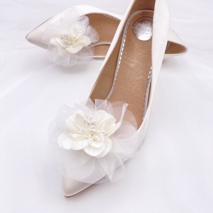 Perfect Bridal Apple Ivory Flower Shoe Clips