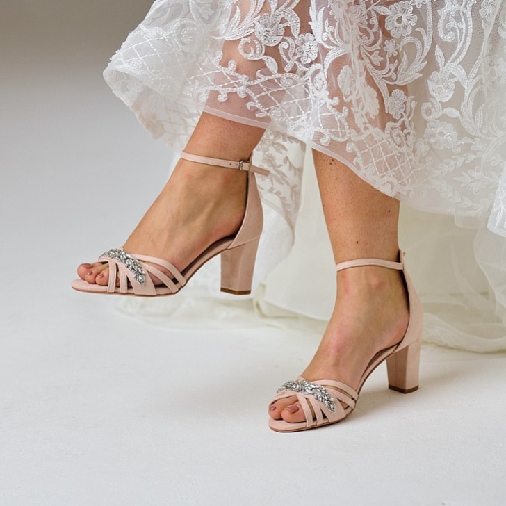 Perfect Bridal Frankie Blush - Sandali con tacco a blocco in camoscio e cristallo