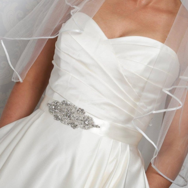 Perfect Bridal Isla Floral Crystal, Pearl and Beaded Dress Belt