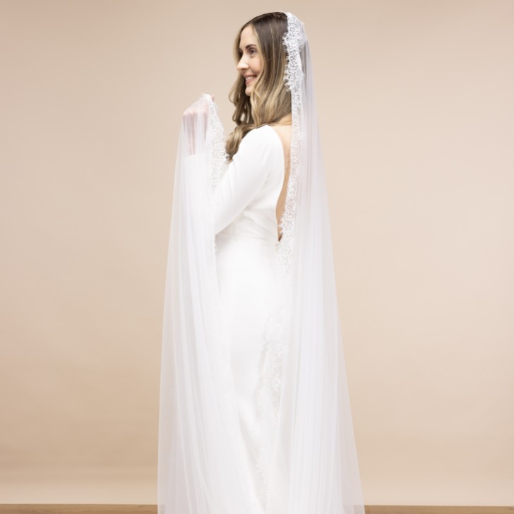 Perfect Bridal Velo da cattedrale avorio a un piano con bordo in pizzo Chantilly