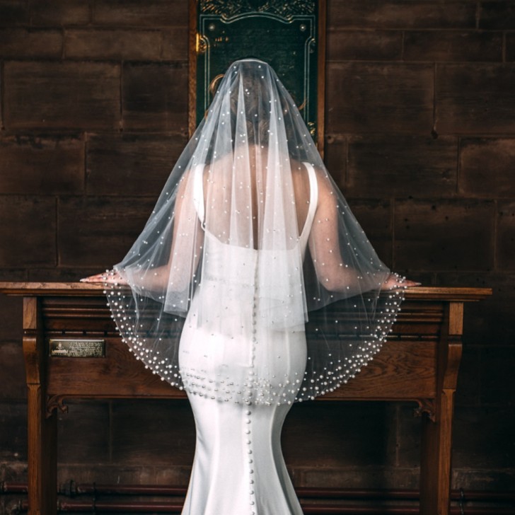 Perfect Bridal Velo corto di perle avorio a due livelli fortemente decorato