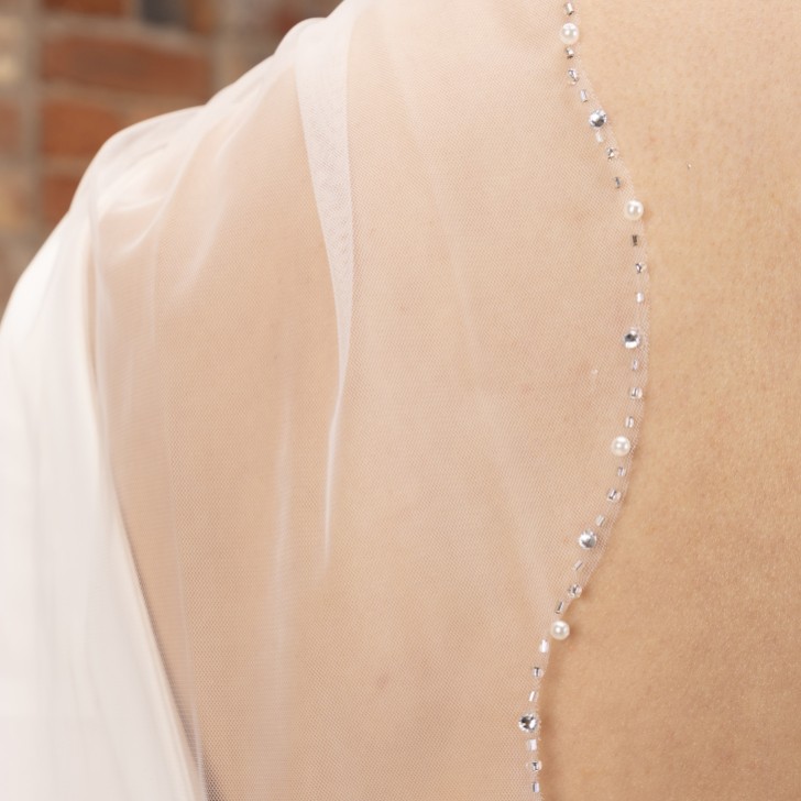 Perfect Bridal Ivory Single Tier Pearl and Diamante Edge Short Veil