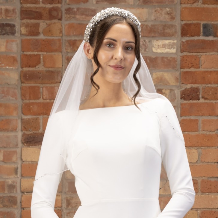 Perfect Bridal Ivory Single Tier Pearl and Diamante Edge Short Veil