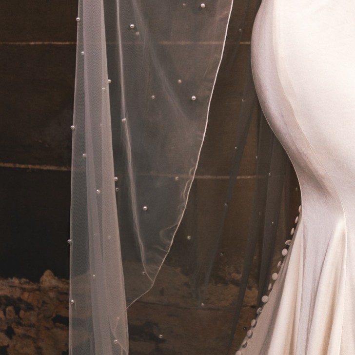 Perfect Bridal Ivory Single Tier Pencil Edge Scattered Pearl Veil