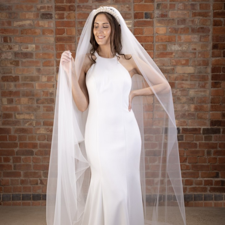 Perfect Bridal Velo da cattedrale semplice a un piano in avorio con bordo tagliato